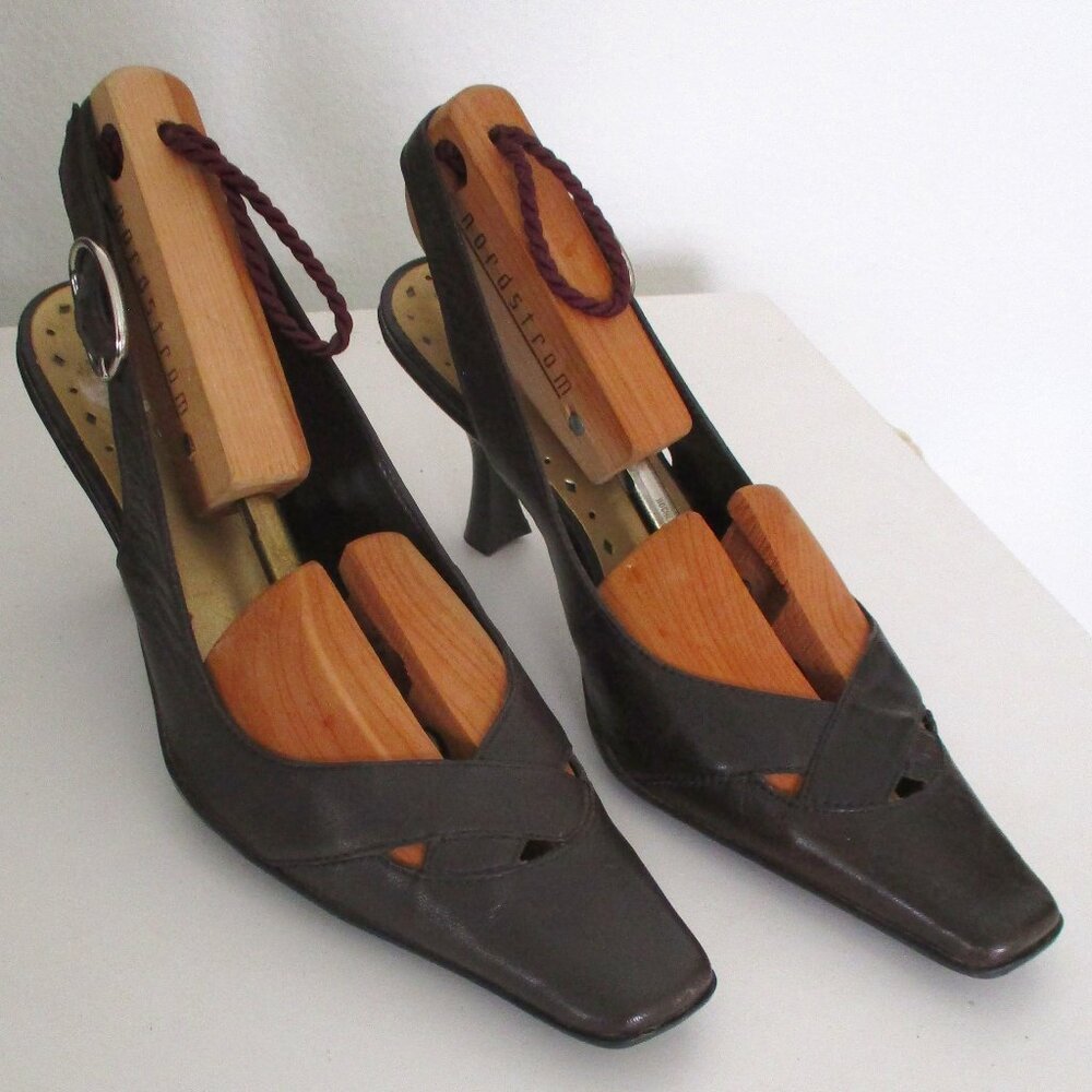 BCBGirls "Syndeez" Womens Brown Leather Slingback 3" Heel - Size 6M
